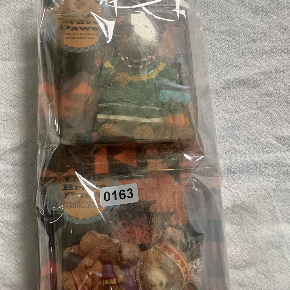 Vintage Little Brave Paws Bear Figurines 1996 - Picture 7 of 8